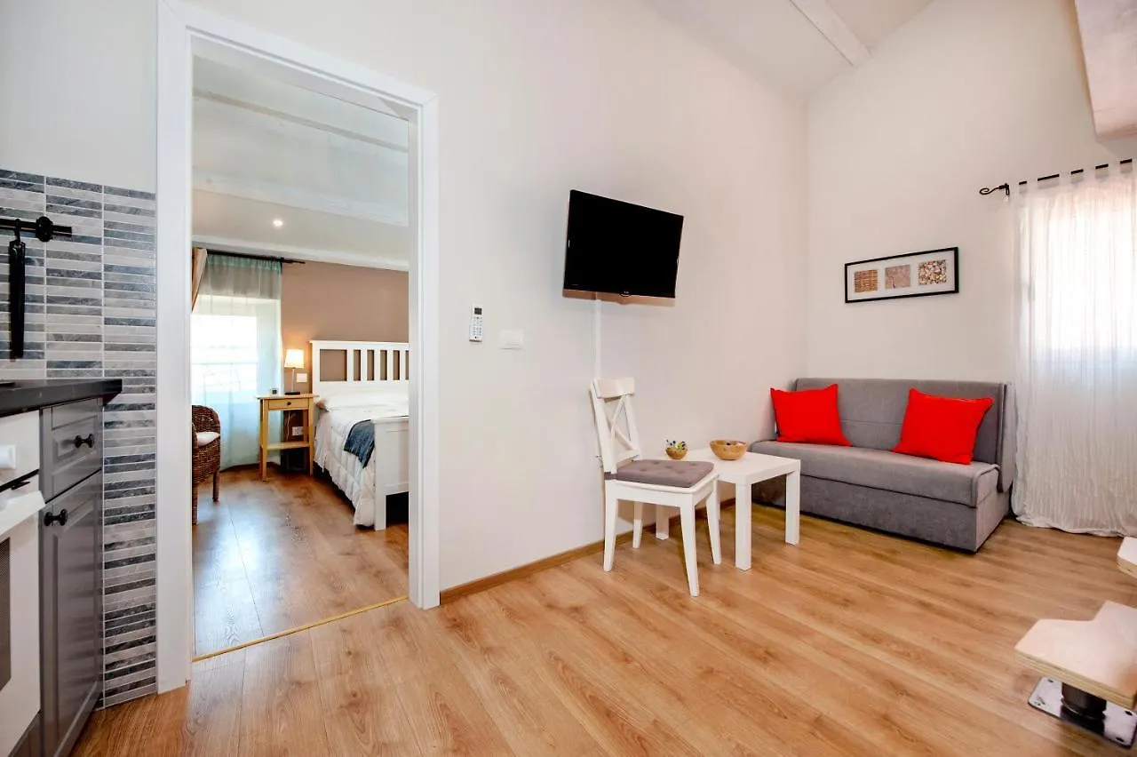 Apartments Carera 42 Ρόβινι